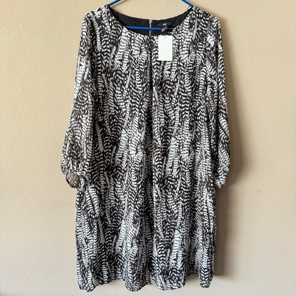NWT H&M Black&White Feather Patterned Dress Size 12 - Picture 2 of 9
